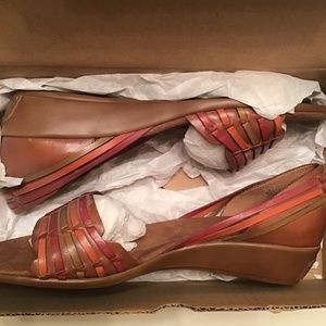 EASY SPIRIT SEMI-WEDGE OPEN TOE SANDAL